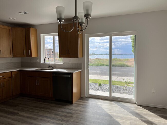 Photo - 2829 W Marina Dr