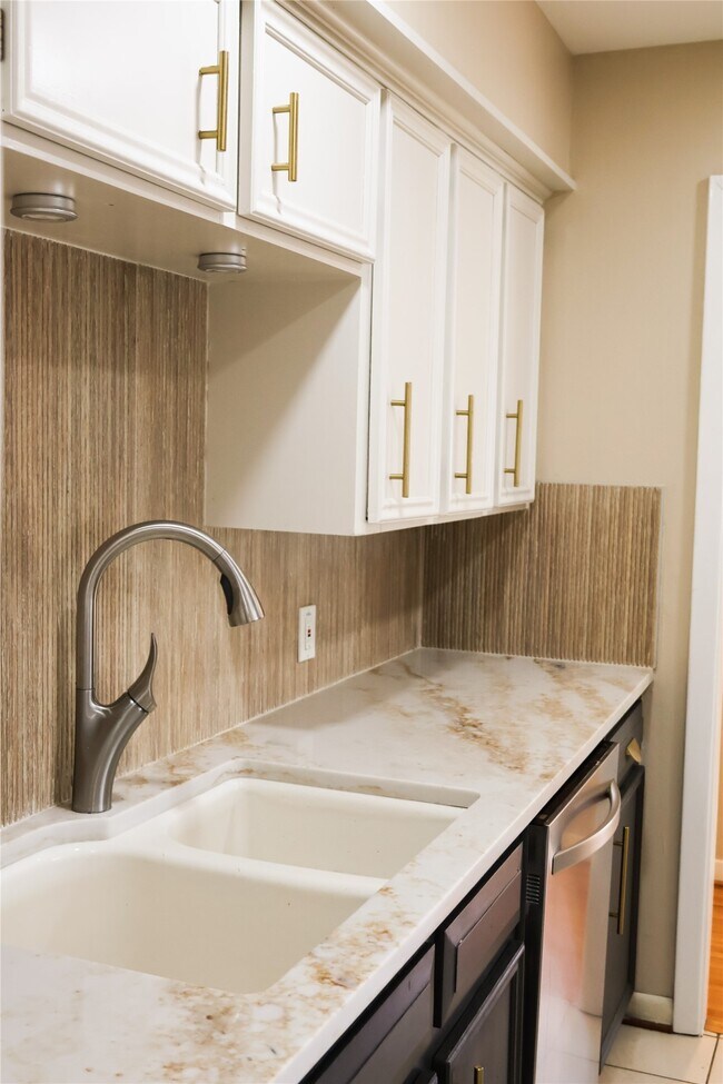 Photo - 9506 Carousel Ln