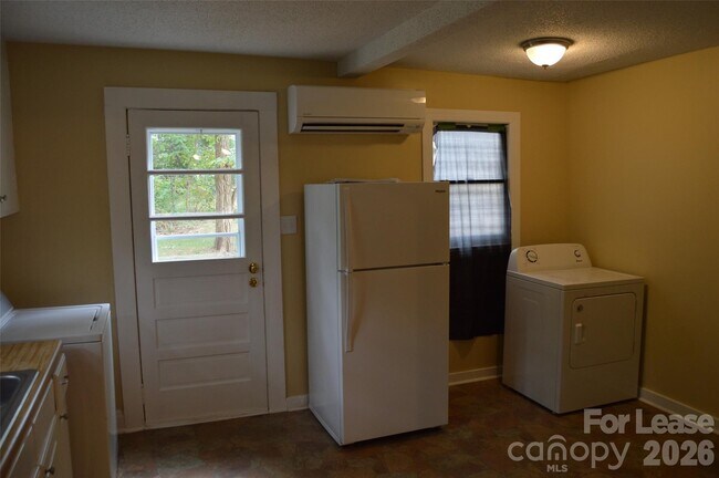 Photo - 819 Charlotte Ave