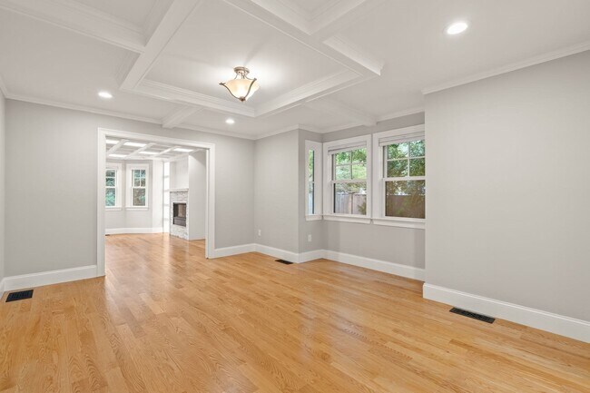83 Irving St