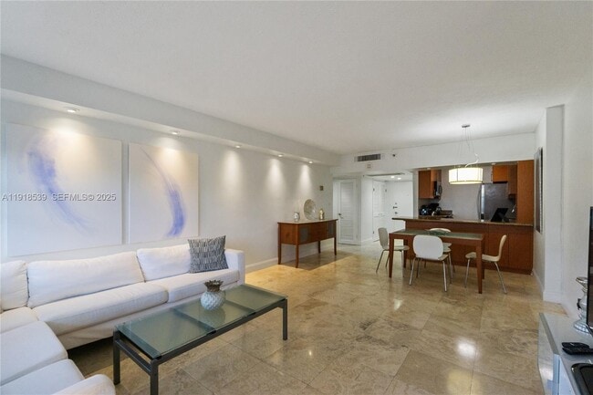 Photo - 100 Lincoln Rd Unit 302