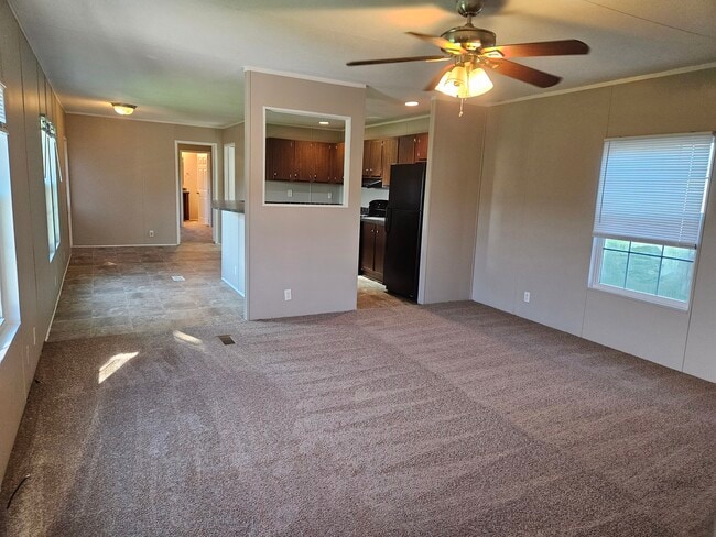 Photo - 79 Lynnwood Cir