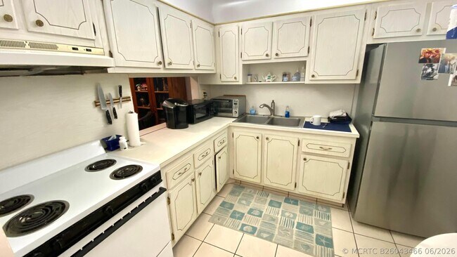 2724 Garden Dr S Unidad 207