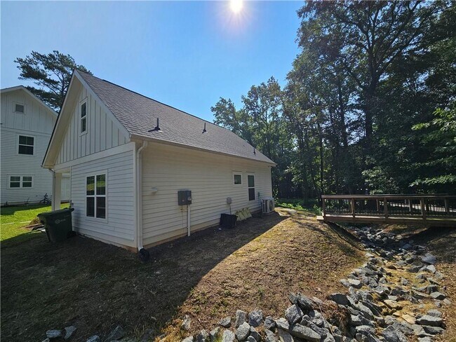 Photo - 2400 Lowe St NW