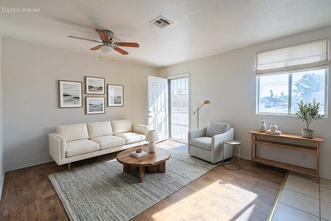 Photo - 1702 W Shangri La Rd Unit Apt 3