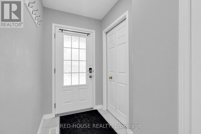 Photo - 110 Activa Ave