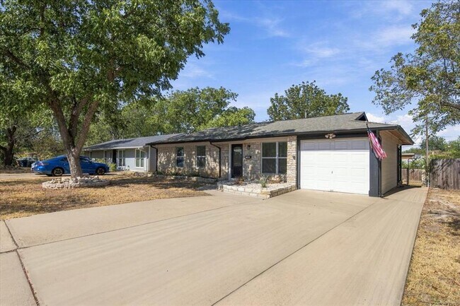 7510 Carriage Dr