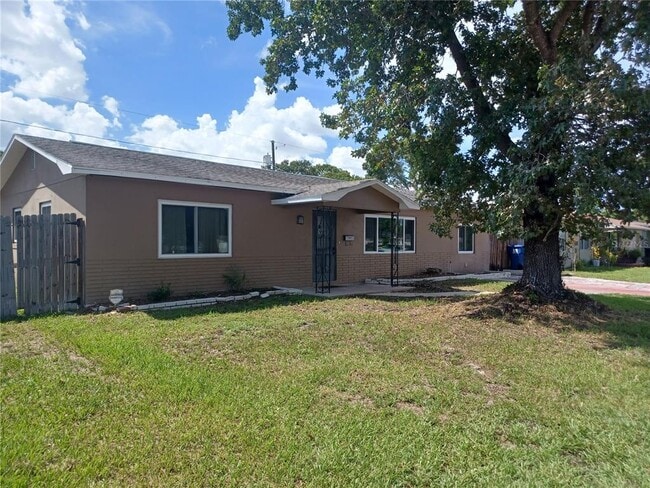Building Photo - 6250 16th St N Rental