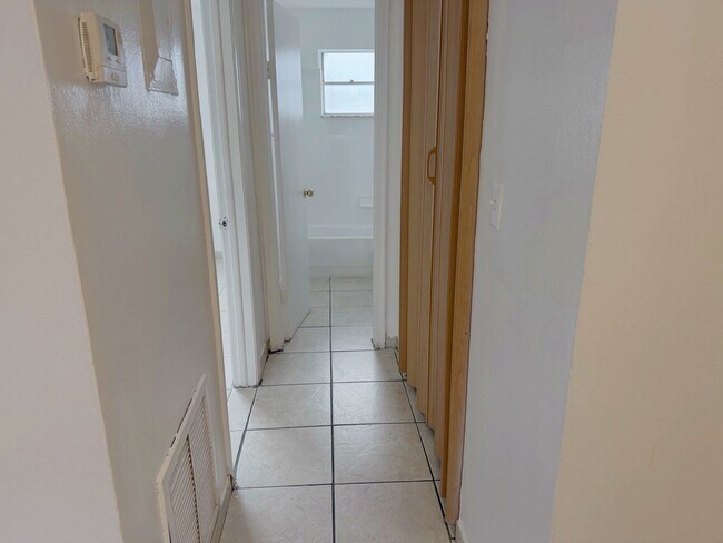 Photo - 6151 Eaton St Unidad 13