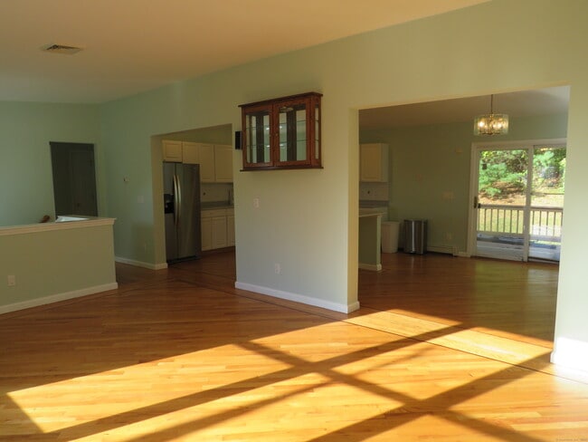 Photo - 15 Hayestown Heights