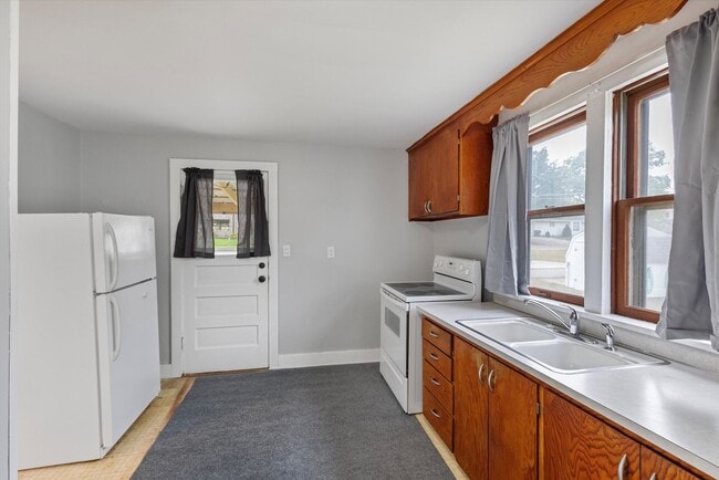 Photo - Home For Rent Papillion