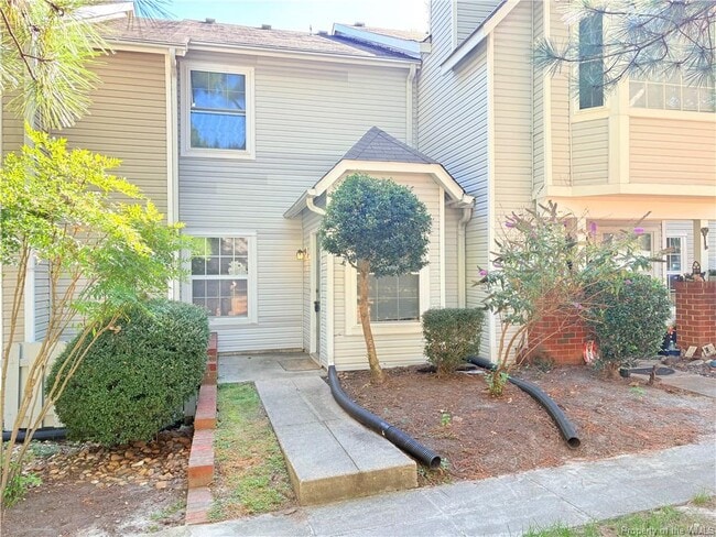 Building Photo - 105H Stratford Dr