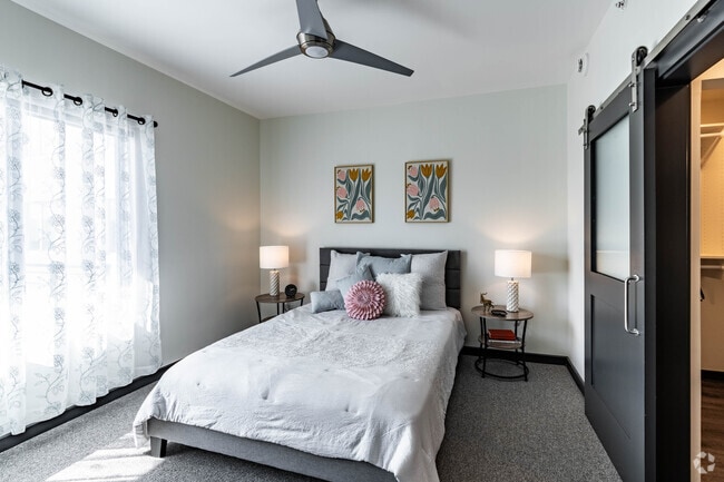 1BR, 1BA - 625SF - Bedroom