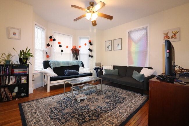 Building Photo - 214 Freeman St