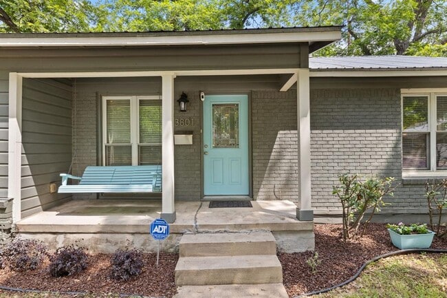 Photo - 3801 Avenue G