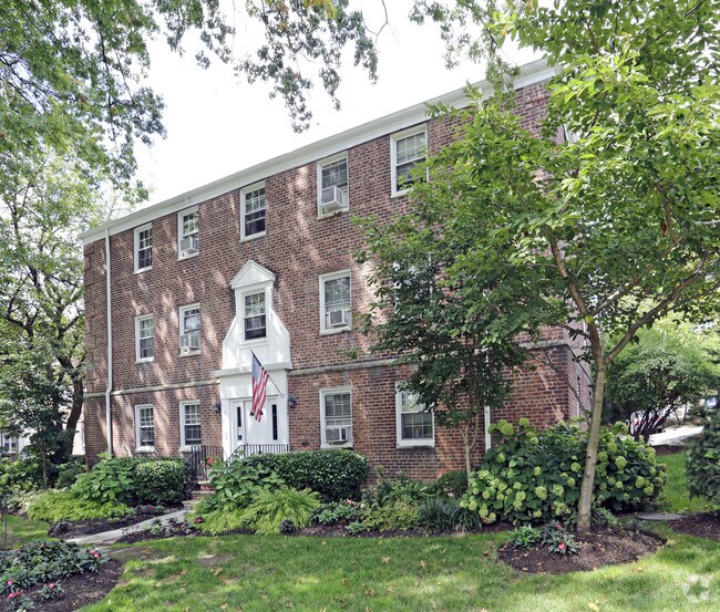 Village Manor Apartments For Rent in Nutley, NJ