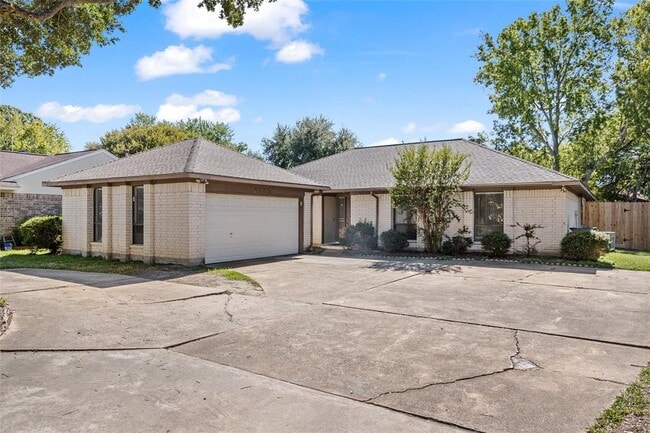 Photo - 6802 Vialinda Dr House