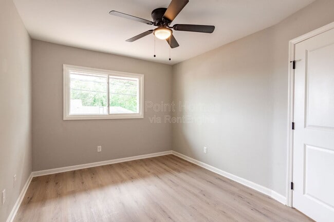 Photo - 400 Gallery Ln Unit B9