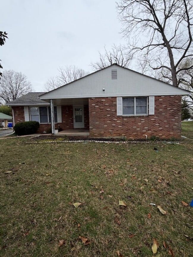 Building Photo - SINGLE FAMILY HOME IN WASHINGTON GROVE