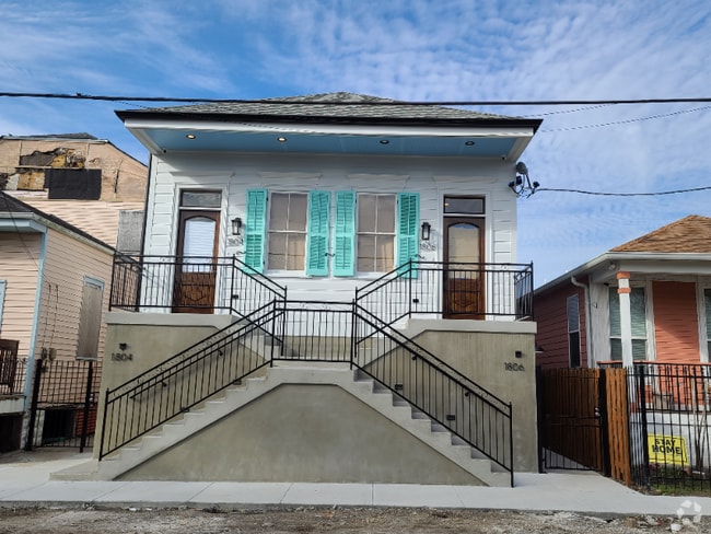 Building Photo - 1806 Seventh St Rental