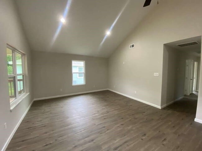 Photo - 269 Wood Fern Dr