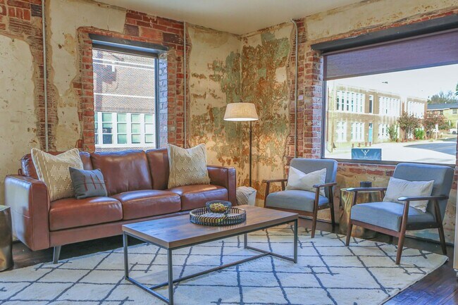 Photo - Velencia Apartments