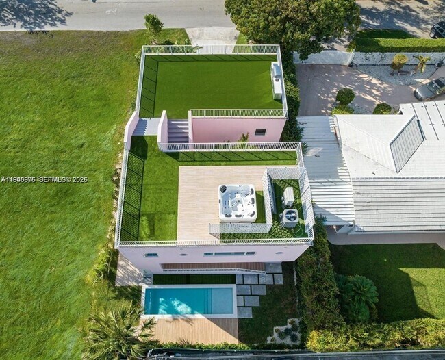 Photo - 1065 NE Little River Dr