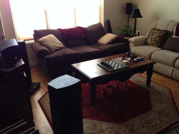 Living room - 156 Green St Unit 305