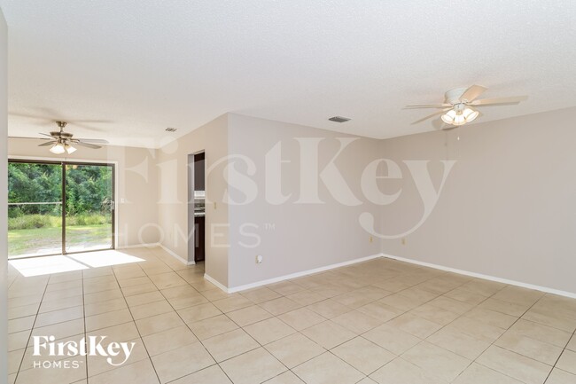 Photo - 814 Yacolt Rd SE