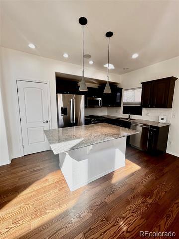 Photo - 961 Spectrum Lp