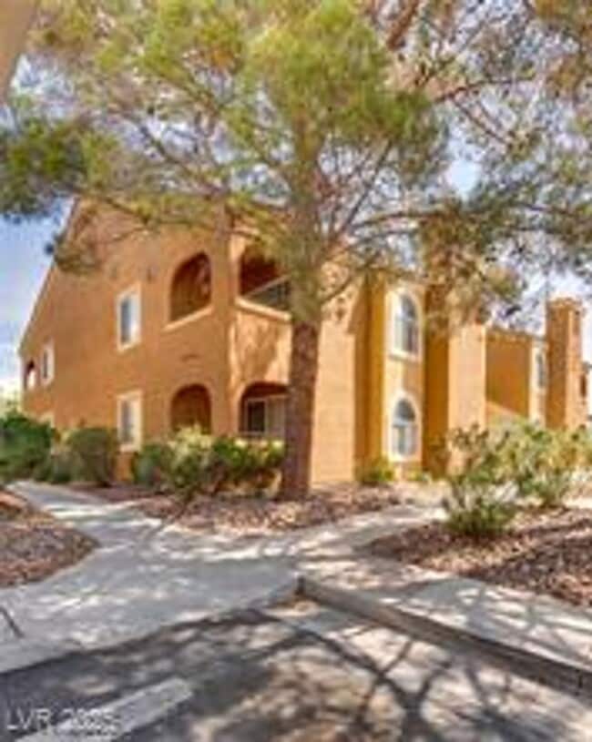 2 bedroom 2 bath Ready to called home! - 2 bedroom 2 bath Ready to called home!