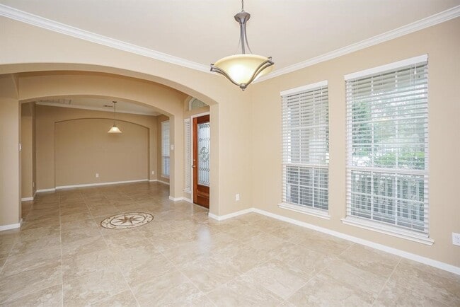 Building Photo - 3211 London Ln