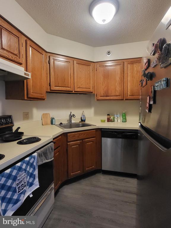 Photo - 2020 Walnut St Unidad 24M