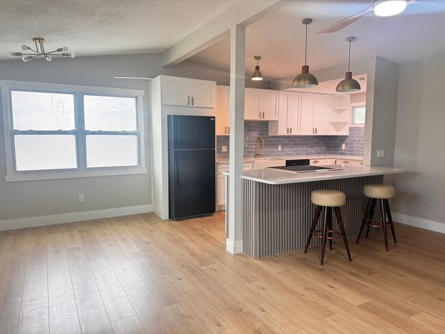 Photo - 3205 E Shadowlawn Ave