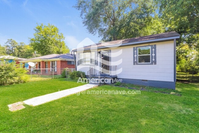 Photo - 2515 Emmett Ave