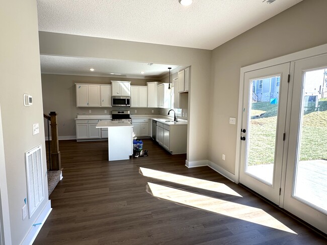 Photo - 3212 Song Sparrow Dr