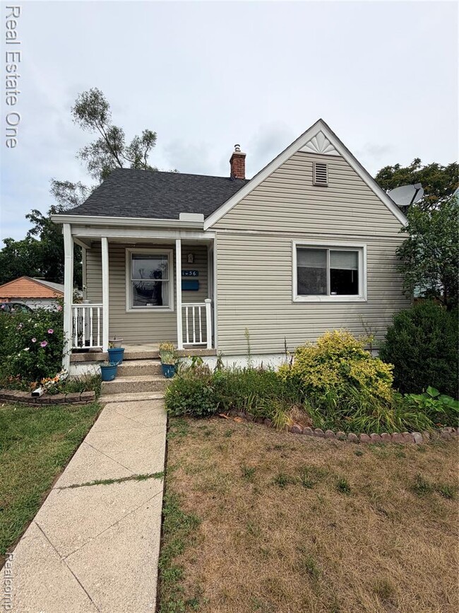 Photo - 1436 Leroy St