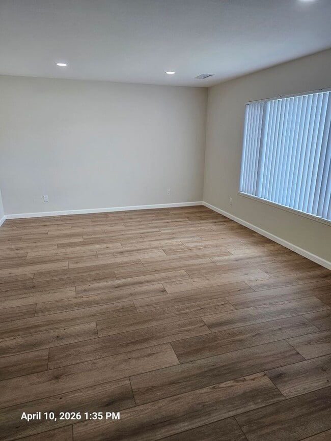 Photo - 2035 E Kern Ave