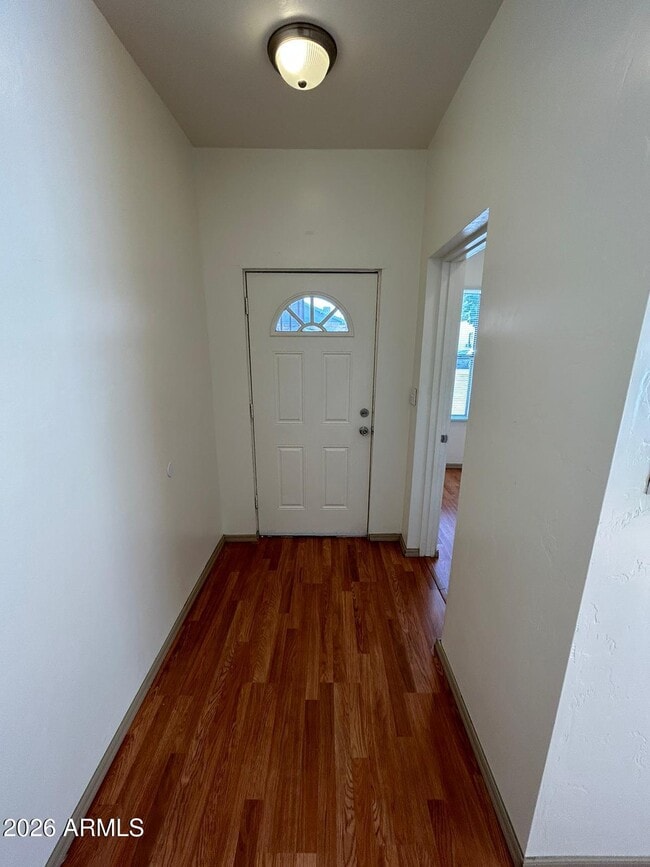 Photo - 1050 E Ave