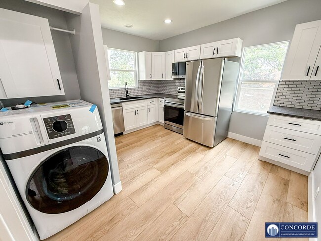 Photo - 3210 S 48th St Unidad #1