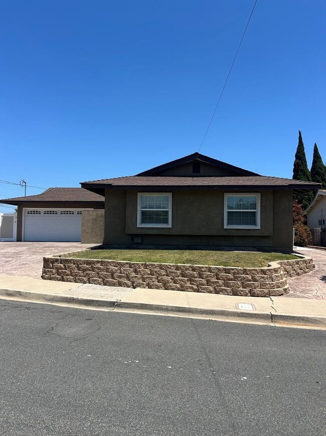 Photo - Beautiful and Spacious 3 Bedroom, 2 Bath Home!