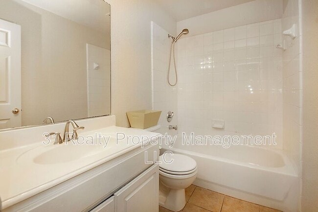 Photo - 5809 Deer Run Dr