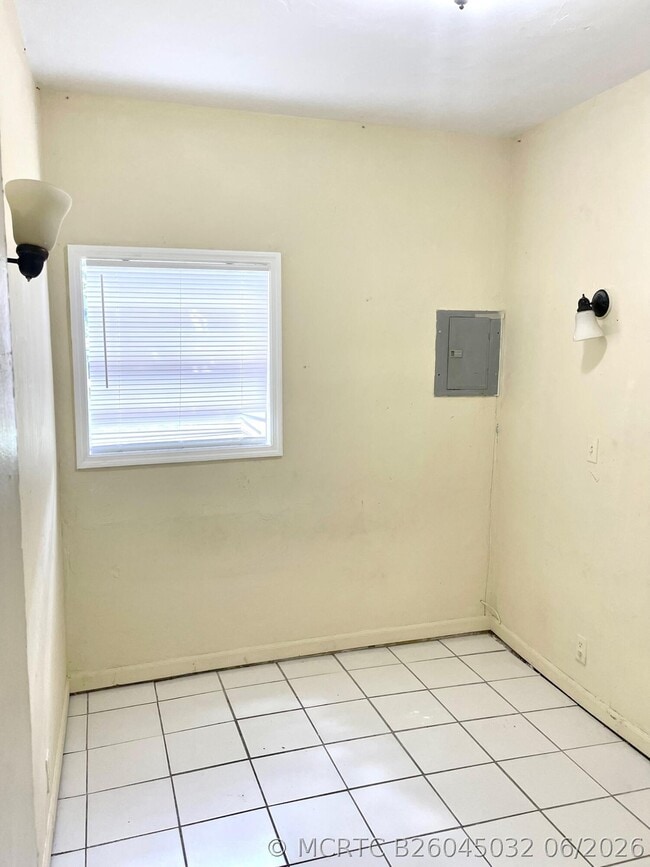 Photo - 2308 Cleveland St Unit #e