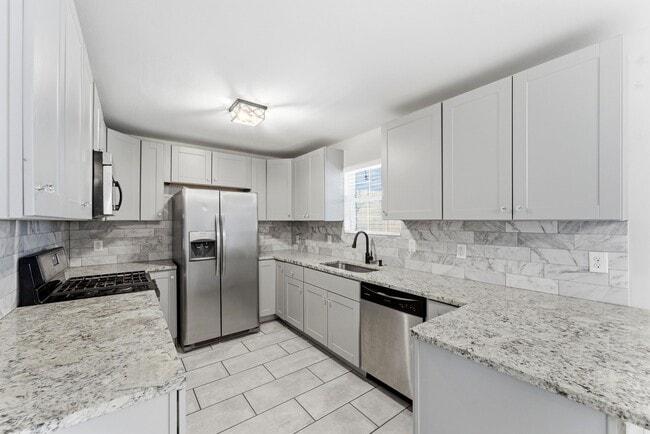 Photo - 3307 Roaming Woods Ln