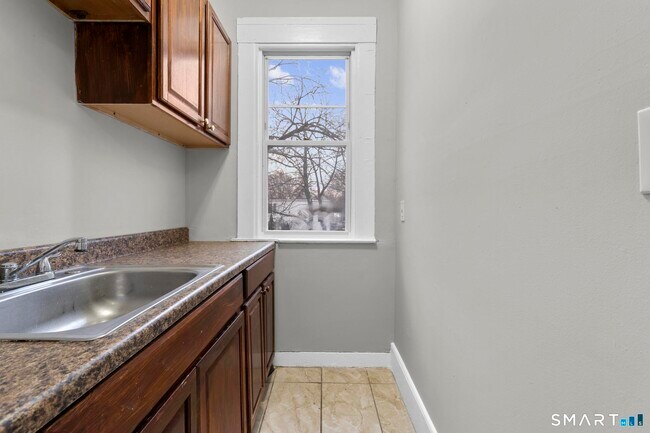 Photo - 260 Orchard St Unit 2nd Flr