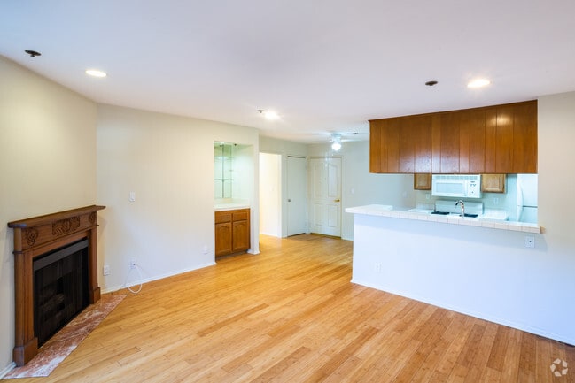 1BR, 1BA – 750 SF - #119