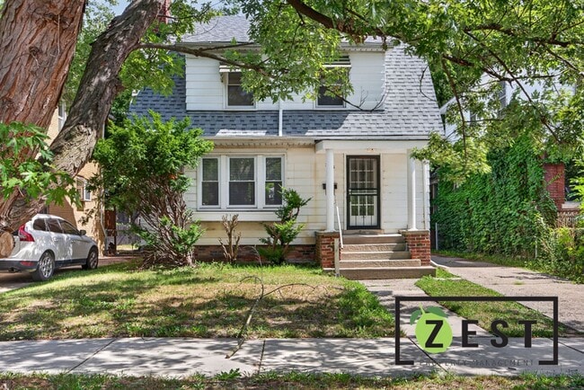 Building Photo - 3496 Courville St
