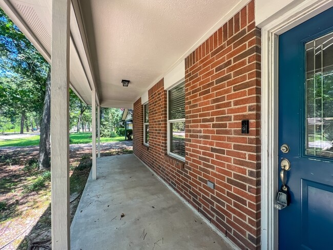 Building Photo - 327 Chateau Woods Pkwy Dr Rental