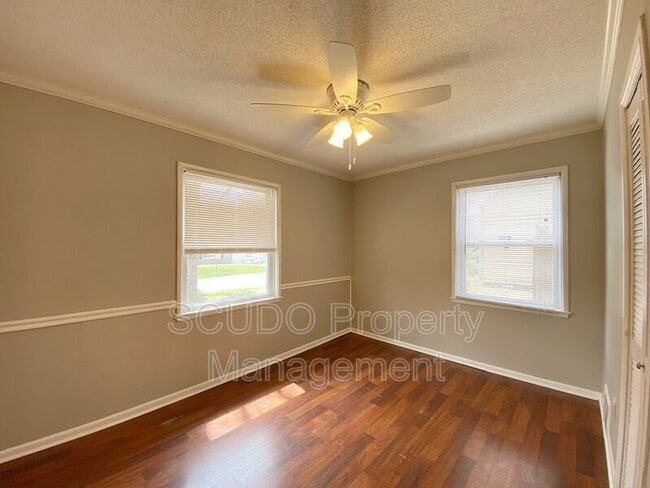 Photo - 2706 W 77th St