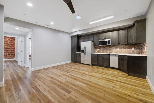 Photo - 147 S K St